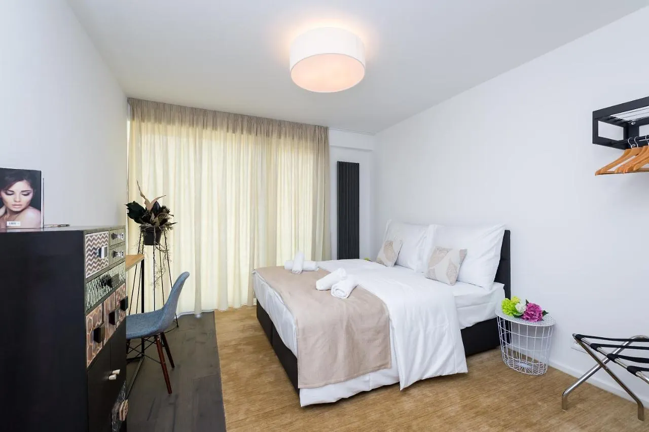 Empirent Beautiful Duplex Apartments Прага 0*,  Чехия