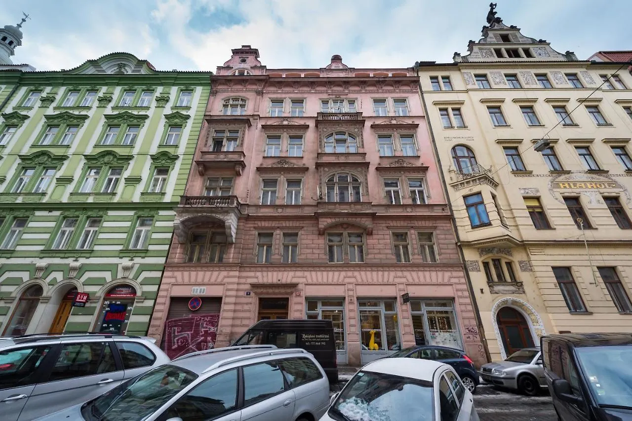 Empirent Beautiful Duplex Apartments Прага